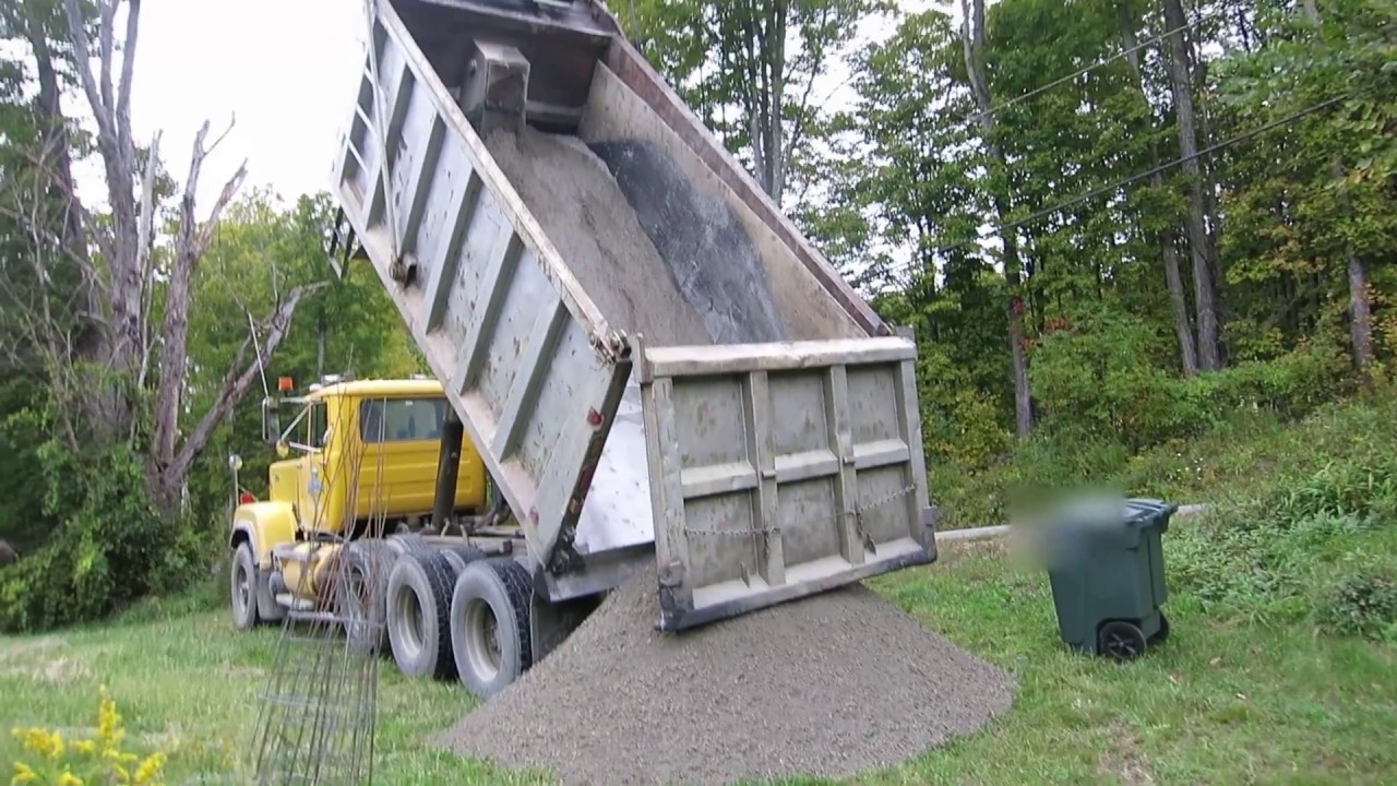 10 Tons Of Gravel Being Delivered Sep 24 2018 YouTube
